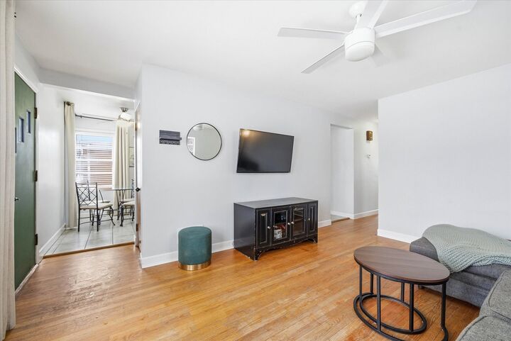 Property Photo:  1016 Hull Avenue  IL 60154 