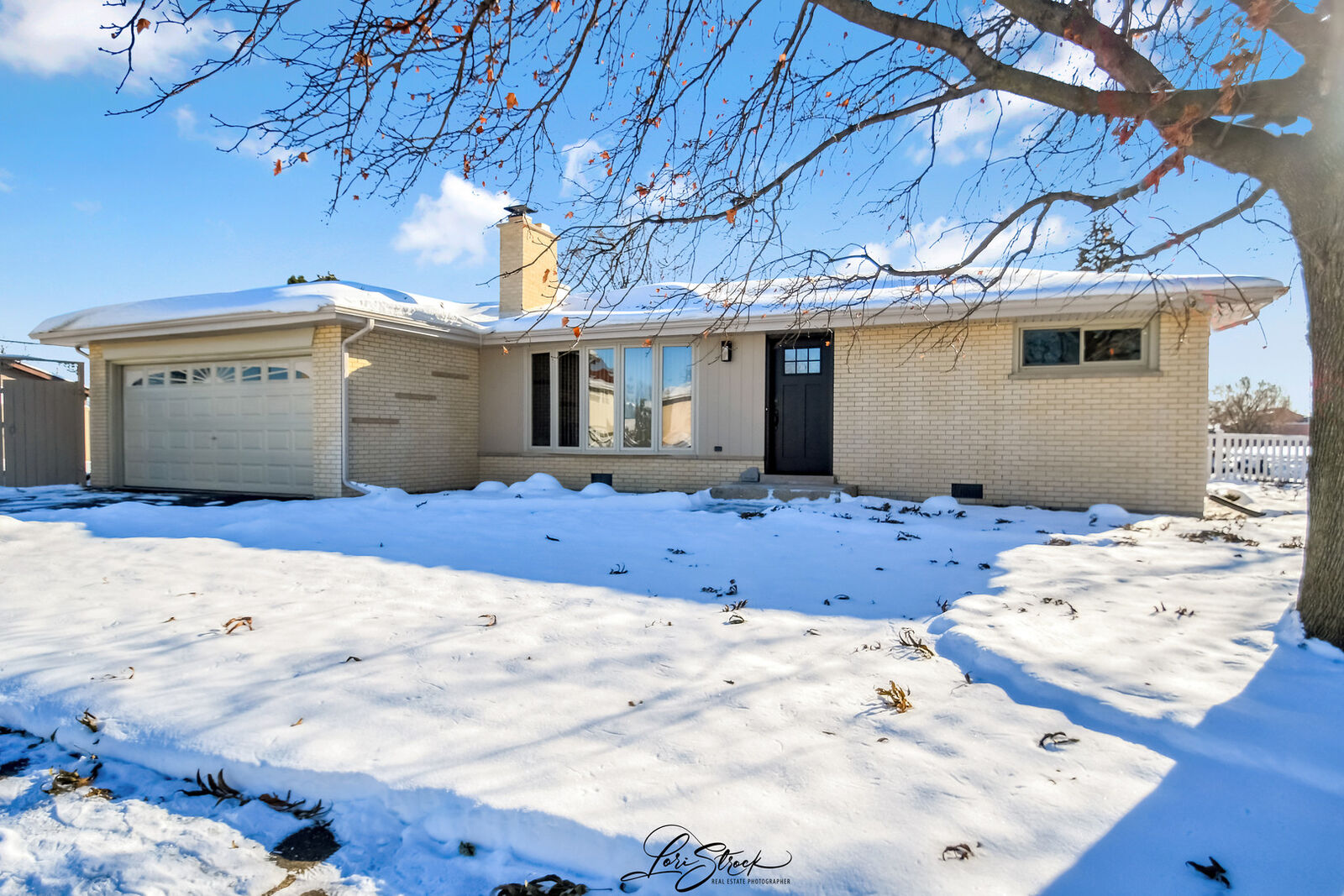 Property Photo: 8101 S Oketo Avenue IL 60455