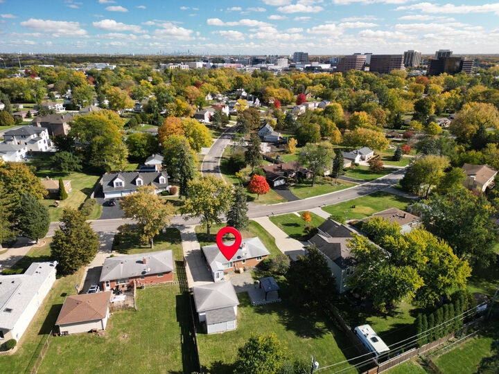 Property Photo: 1S518 Macarthur Drive IL 60181