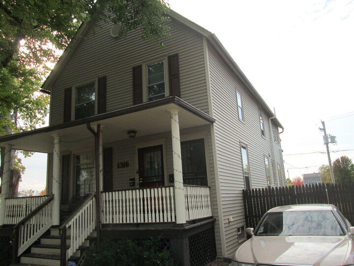 Property Photo:  1316 S 4th Avenue  IL 60153 