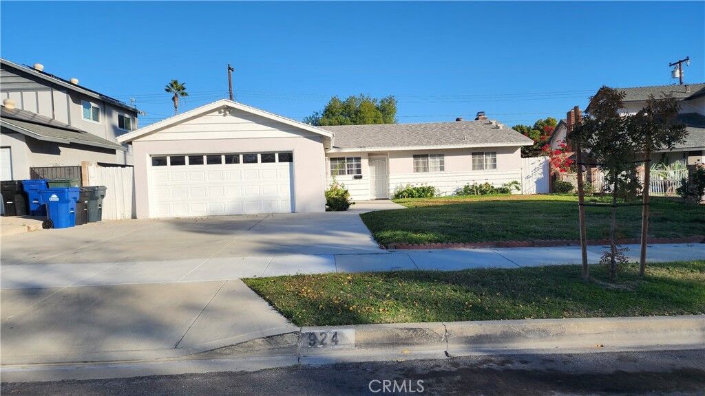 Property Photo:  924 N Orange Avenue  CA 91764 