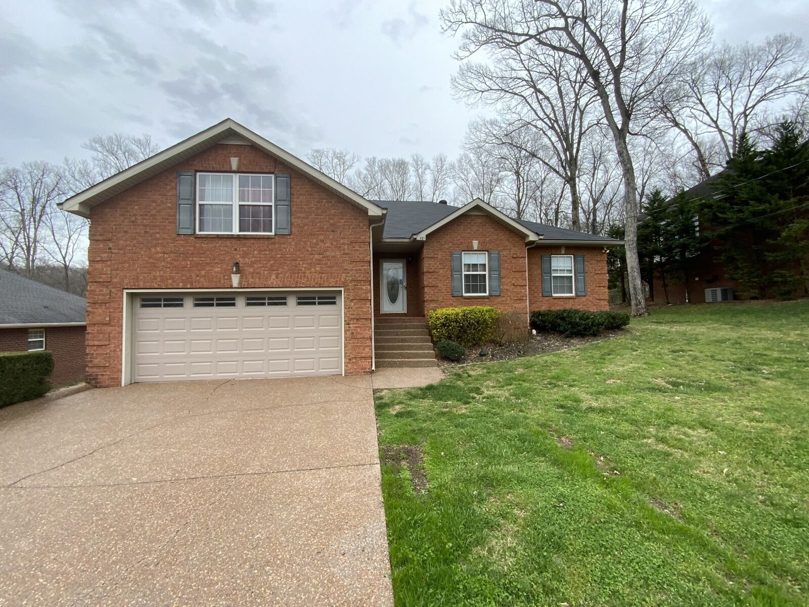 Property Photo: 521 Spring Hill Dr TN 37167