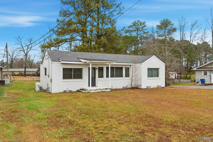 Property Photo: 1448 Main Street AL 35971