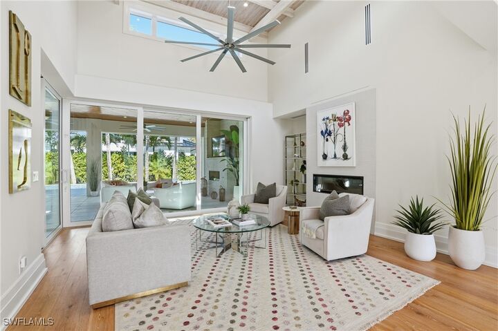 Property Photo:  185 North Lake Drive  FL 34102 