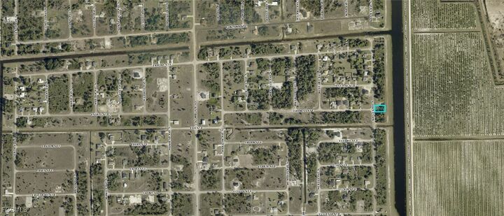 Property Photo:  921 Naples Avenue S  FL 33974 