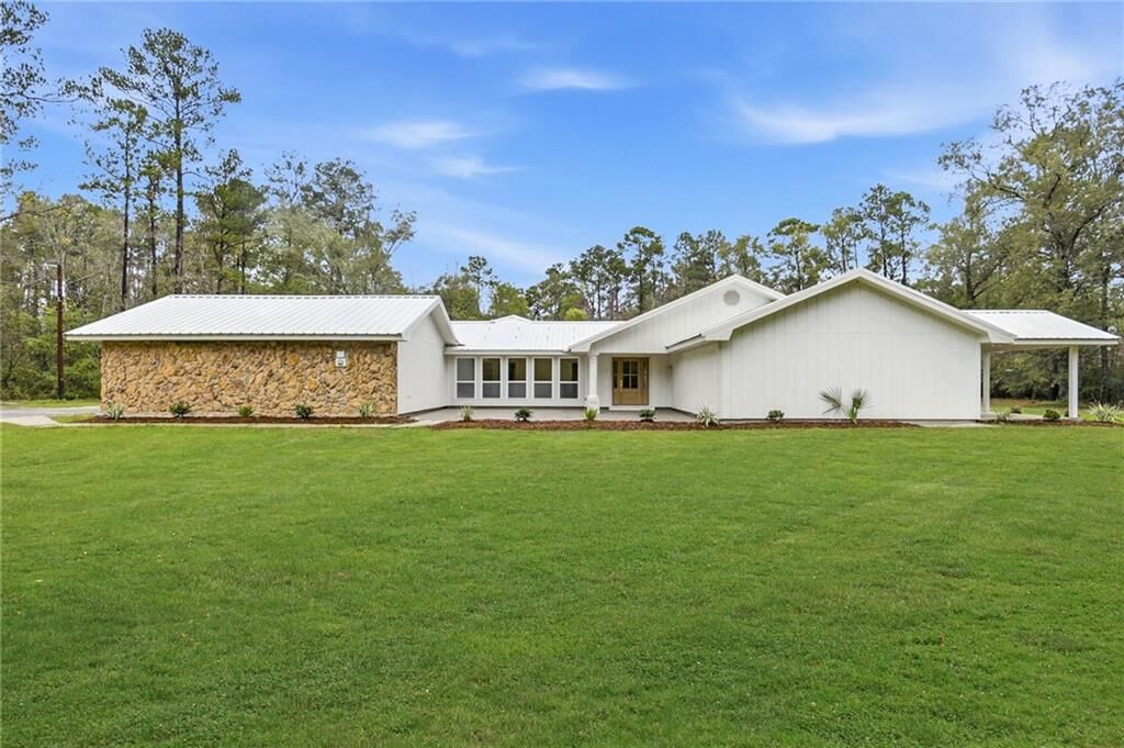 Property Photo:  10466 Kellie Drive  LA 70401 