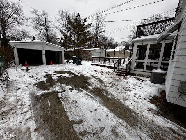 Property Photo: 1171 Pennfield Road OH 44121