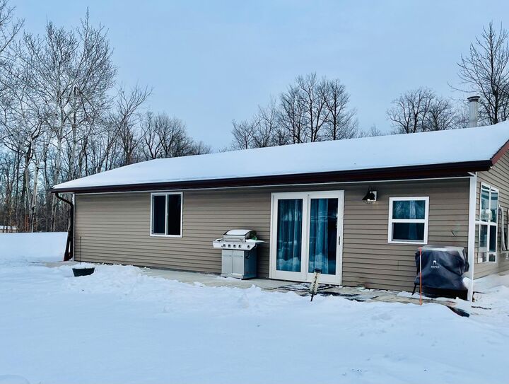 Property Photo:  18458 327th Avenue  MN 56342 