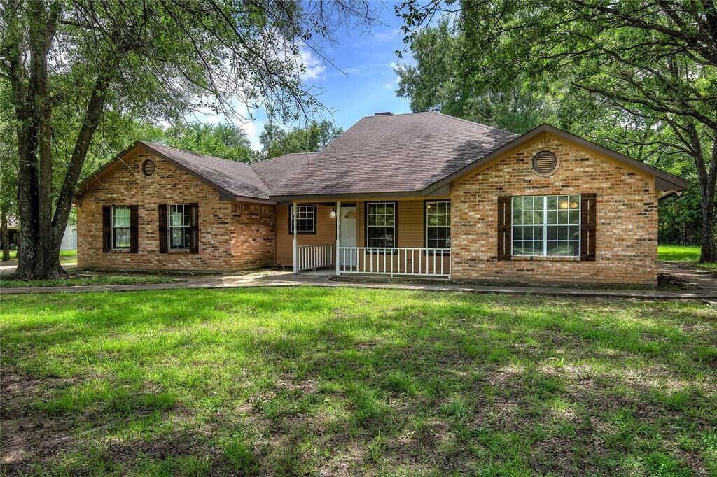 Property Photo:  225 Rs County Road 1278  TX 75440 