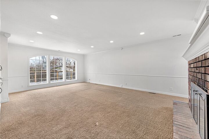 Property Photo: 1103 NW 10th Street AR 72712