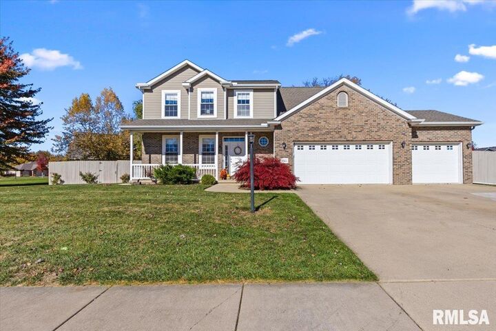 1525 Ash Street  Washington IL 61571 photo