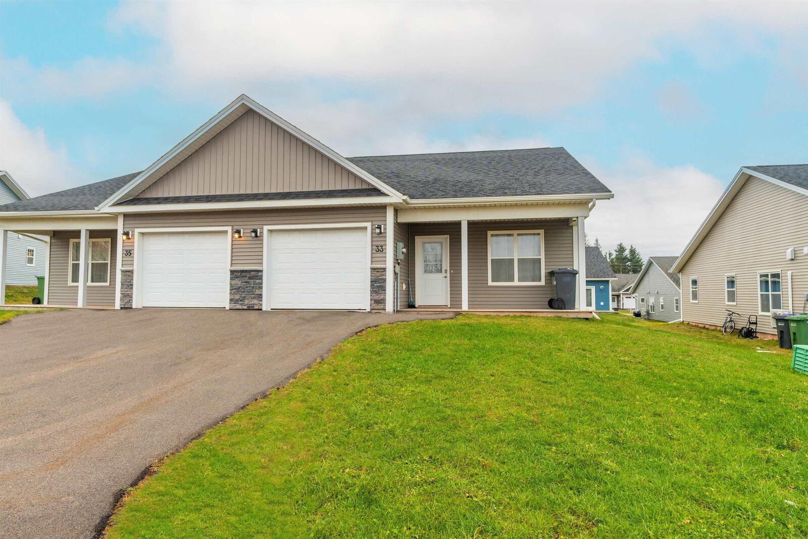 Photo de la propriété:  33 Aidan Street  PE C1E 3P9 