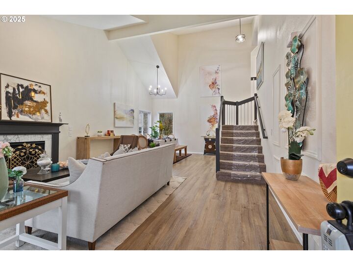 Property Photo: 17231 NW Oakley Ct OR 97229