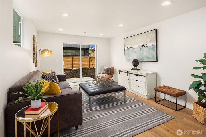 Property Photo:  13546  39th Avenue NE  WA 98125 