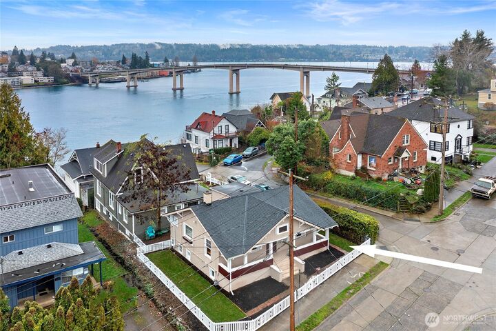 Property Photo: 1102 Highland Avenue WA 98337