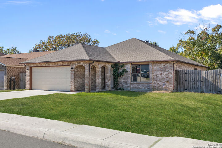 Property Photo: 8127 Sunshine Trail TX 78244