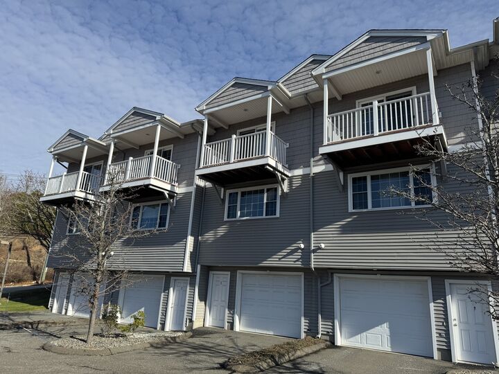 Property Photo: 330 Crystal Avenue 3 CT 06320