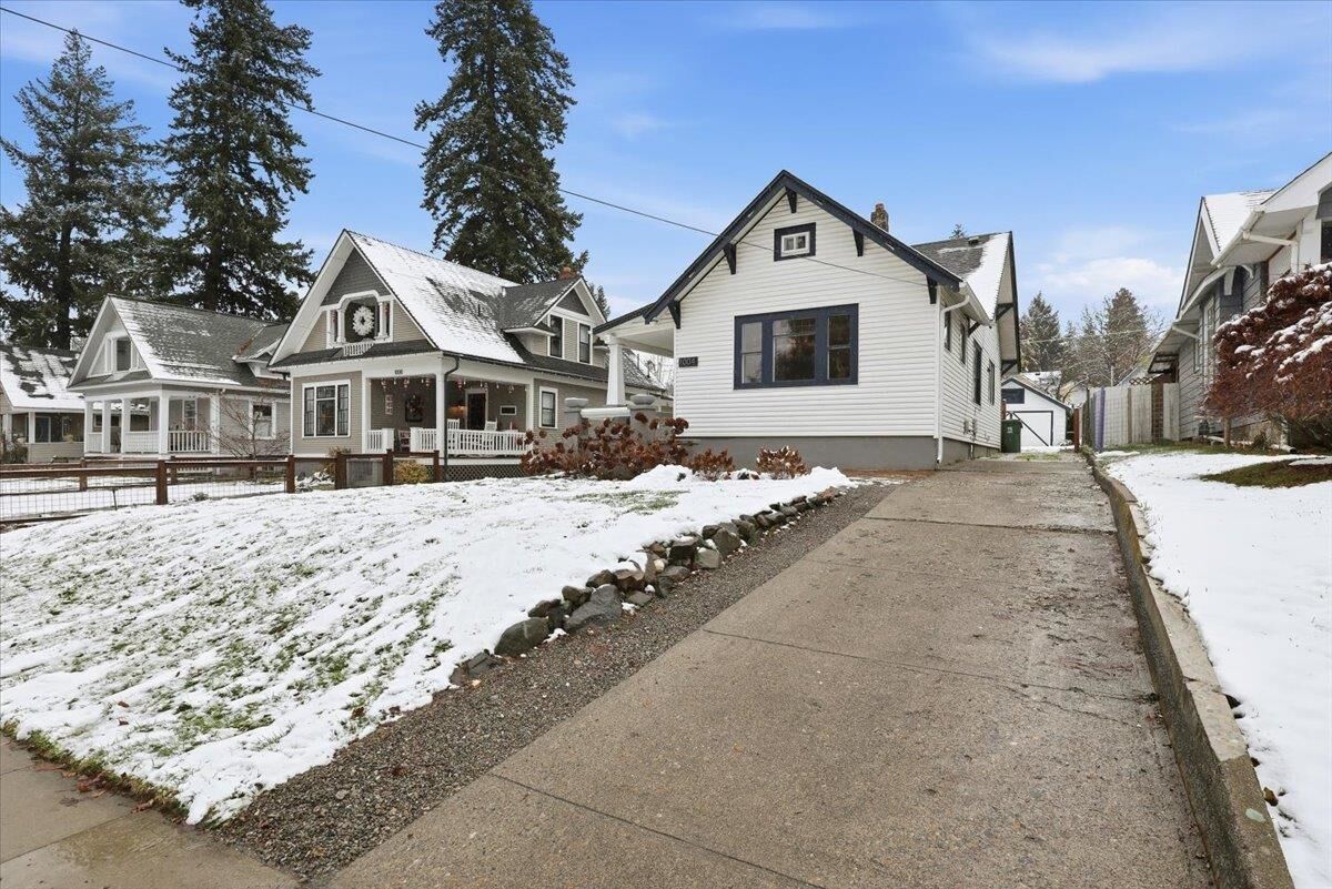 Property Photo: 1004 E 13th Ave WA 99202
