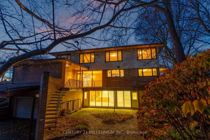 Property Photo: 200 Main Street S ON L6W 2E2