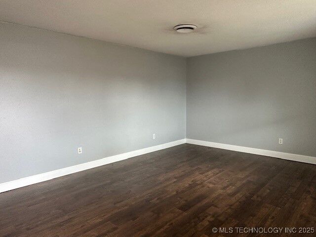 Property Photo: 906 NW 1st Street OK 74467