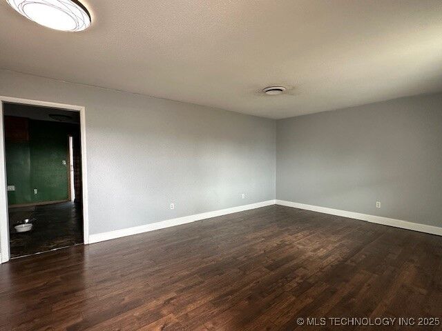 Property Photo: 906 NW 1st Street OK 74467