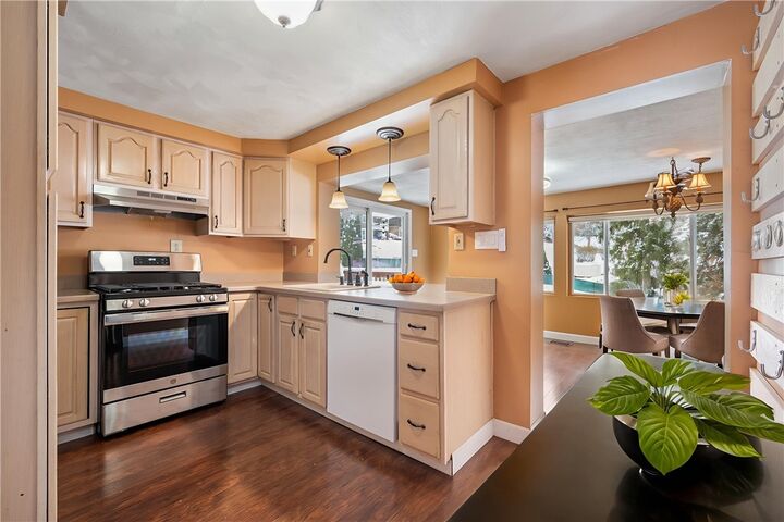 Property Photo: 4706 E Willock Rd PA 15227