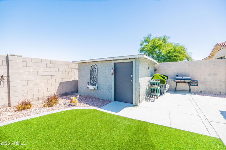 Property Photo:  1550 W Saint Kateri Drive  AZ 85041 