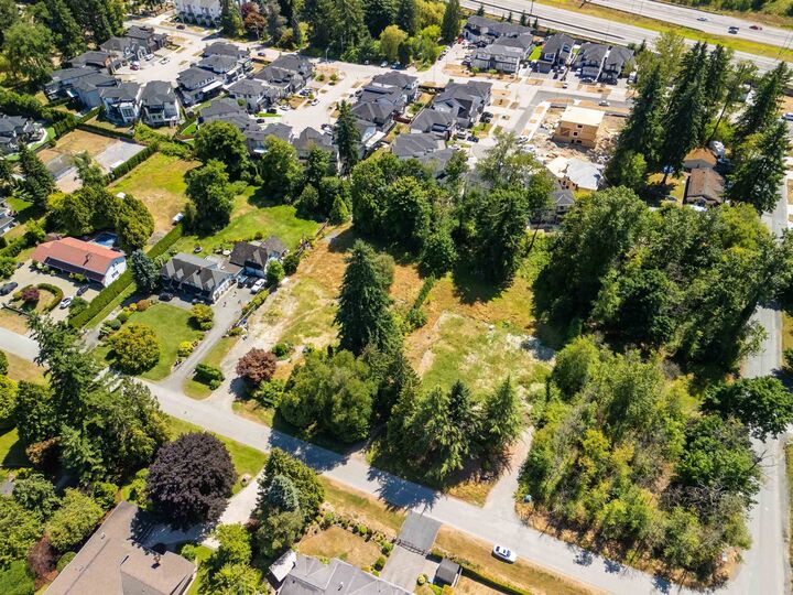 Photo de la propriété:  17356 101 Avenue  BC V4N 4L7 