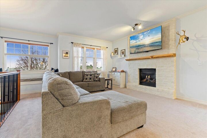 Property Photo: 26842 27 Avenue BC V4W 3E6