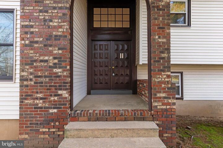 Property Photo:  1 Beth Ann Way  NJ 08638 