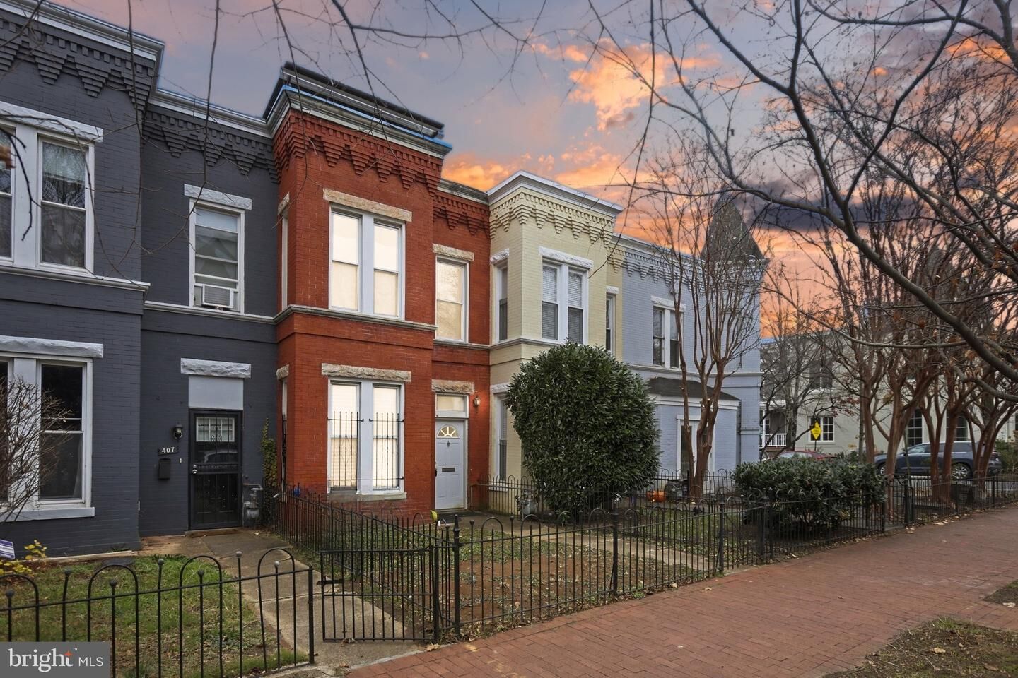 Property Photo:  405 12th Street NE  DC 20002 