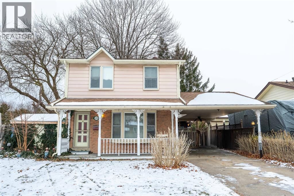 Photo de la propriété: 129 Bedford Crescent ON N7S 4B4