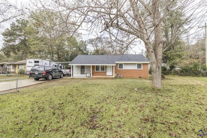 Property Photo:  100 Ravenwood Way  GA 31093 