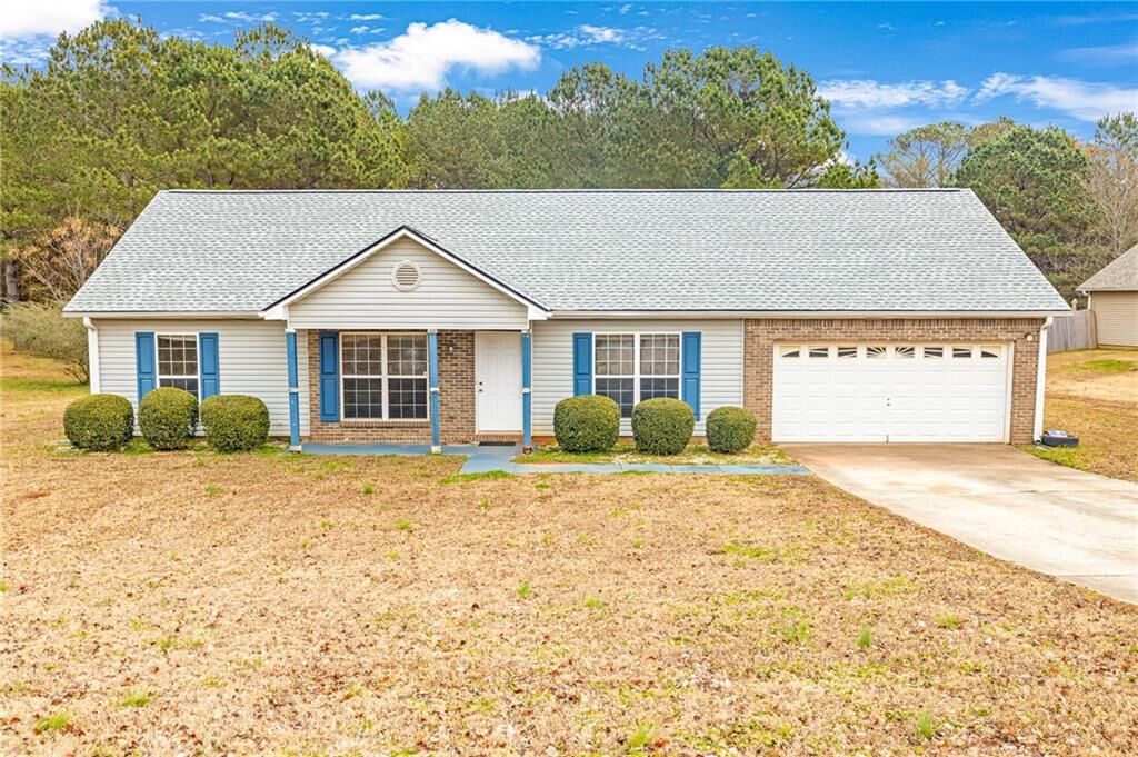 Property Photo:  1050 Longview Trail  GA 30223 