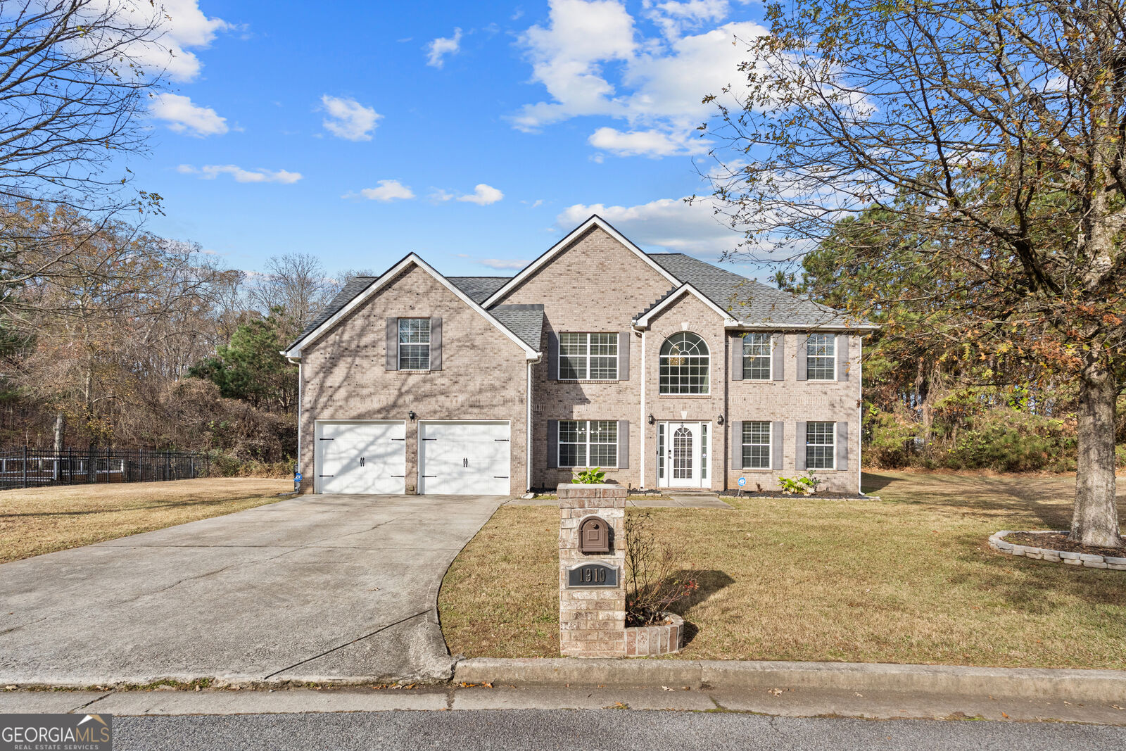 Property Photo: 1910 Boulder Gate Drive GA 30294