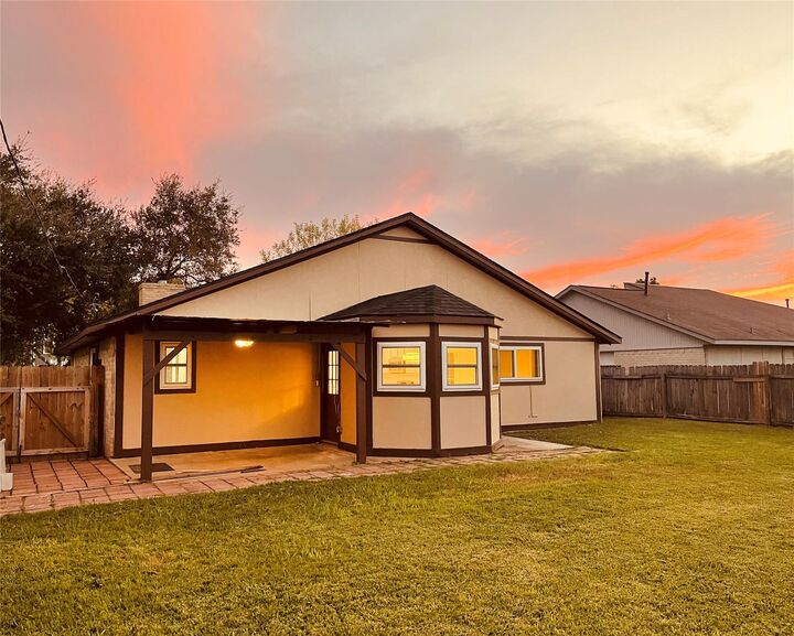 Property Photo: 1225 Clover Drive TX 77515