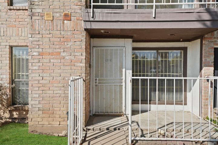 Property Photo:  6633 W Airport Boulevard 1306  TX 77035 