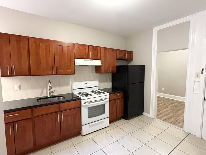 Property Photo:  90 Jordan Ave 2  NJ 07306 