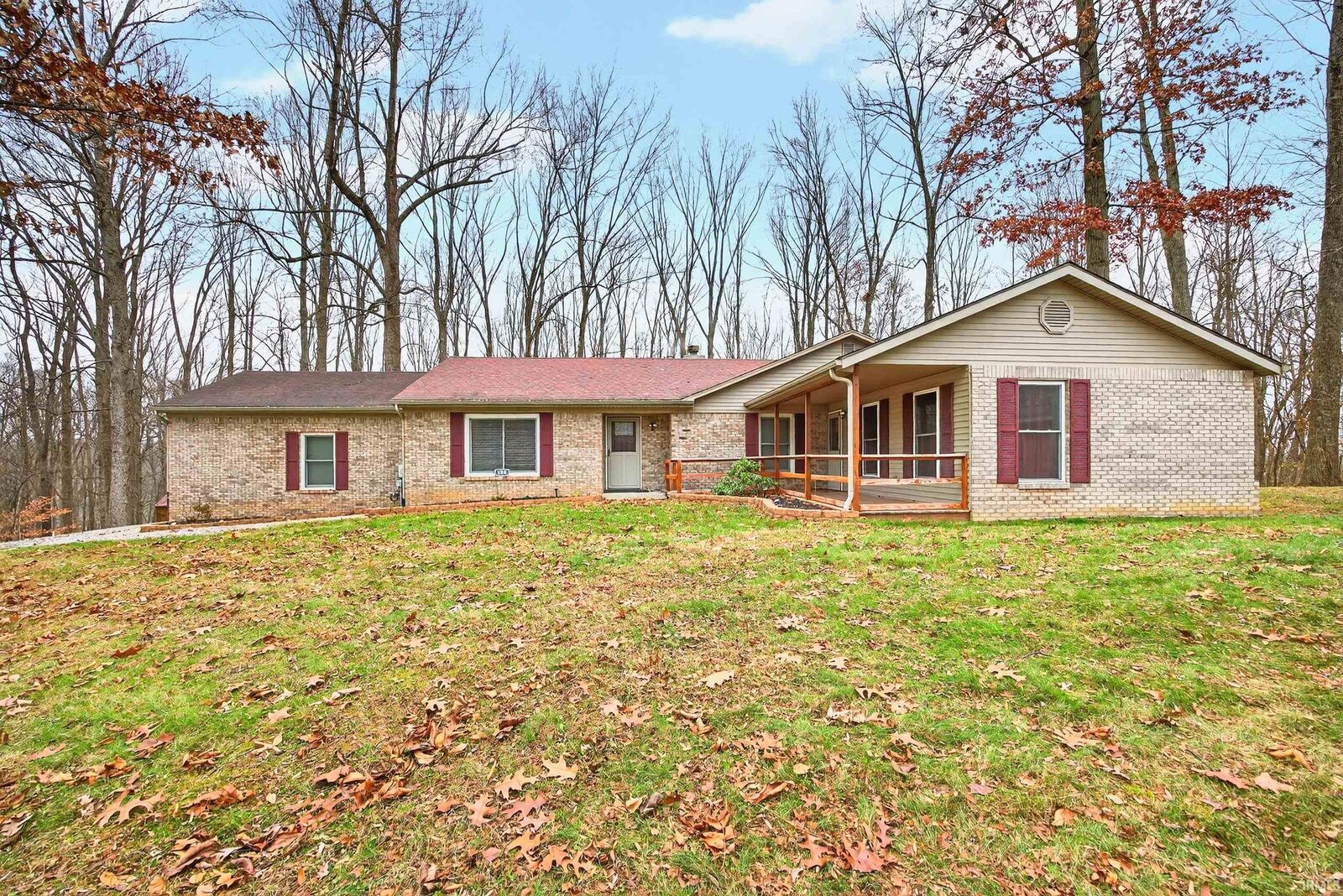 Property Photo:  206 Woodcliff Way  IN 47421-6682 