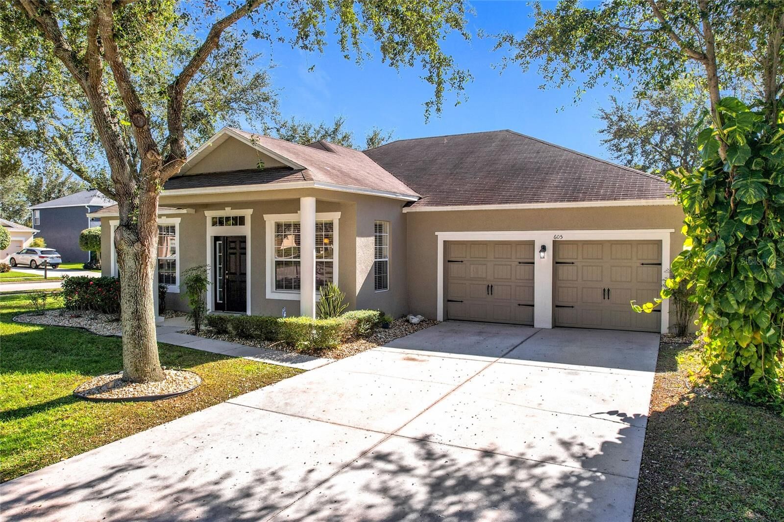 Property Photo:  605 Parker Lee Loop  FL 32712 