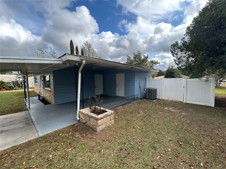 Property Photo:  21570 SW Raintree Street  FL 34431 