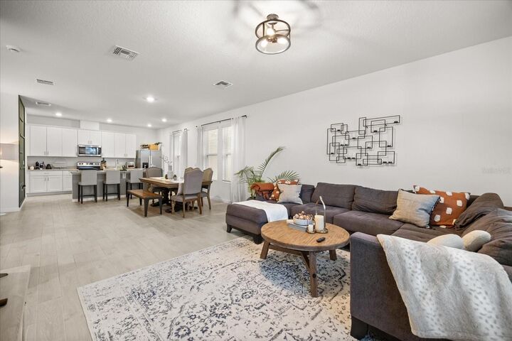 Property Photo: 4700 Homestead Trail FL 34772