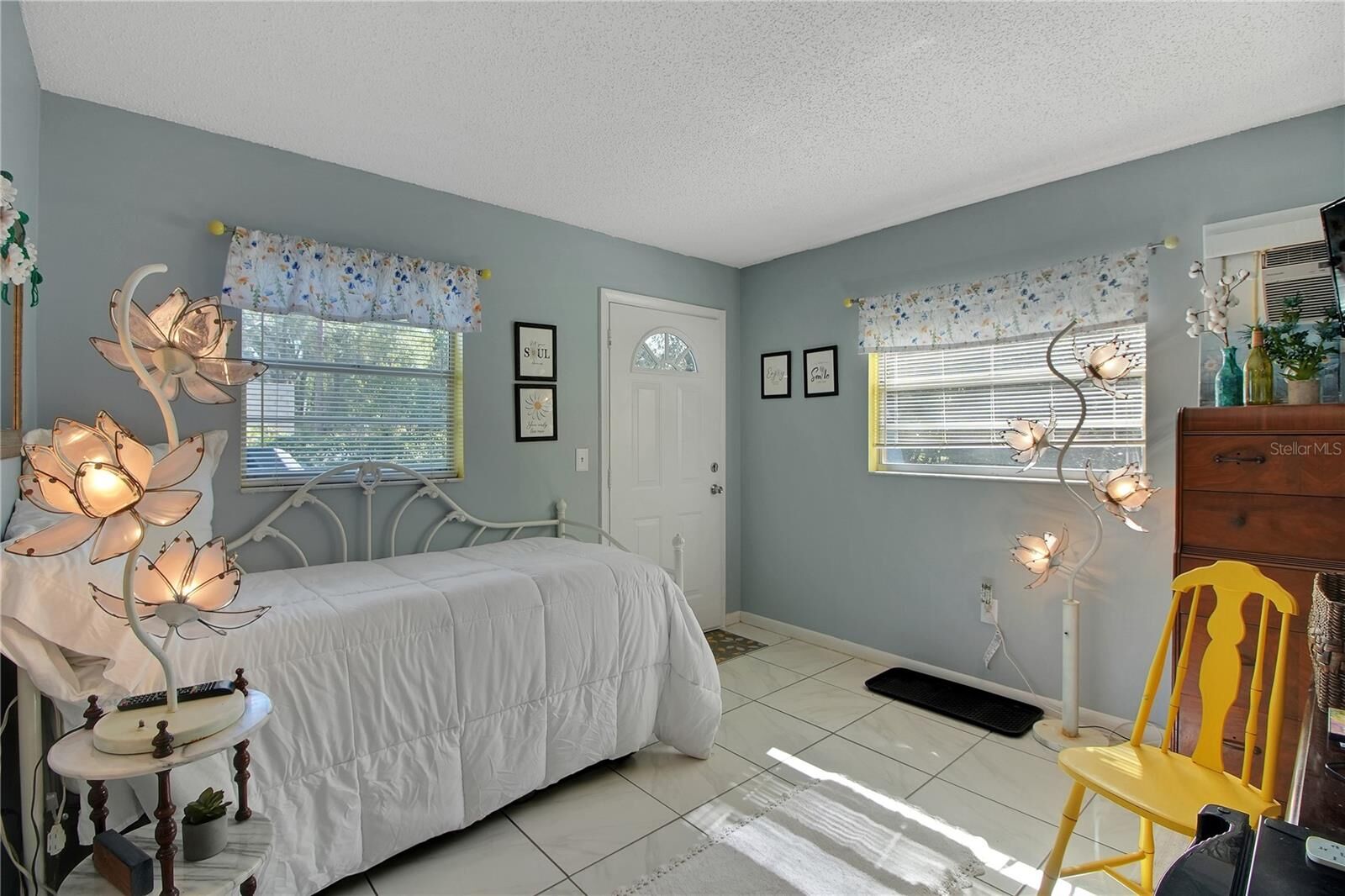 Property Photo: 6122 E Glencoe Street FL 34452