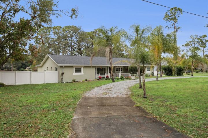 Property Photo: 530 Lake Bingham Road FL 32746