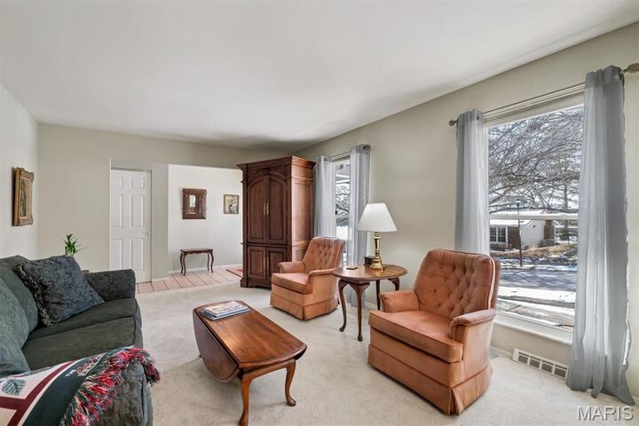 Property Photo: 902 Rusticmanor Circle MO 63011