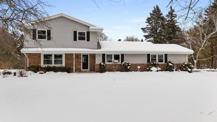 10532 N Council Hills Dr  Mequon WI 53097 photo