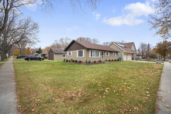 Property Photo:  5943 S 18th St  WI 53221 