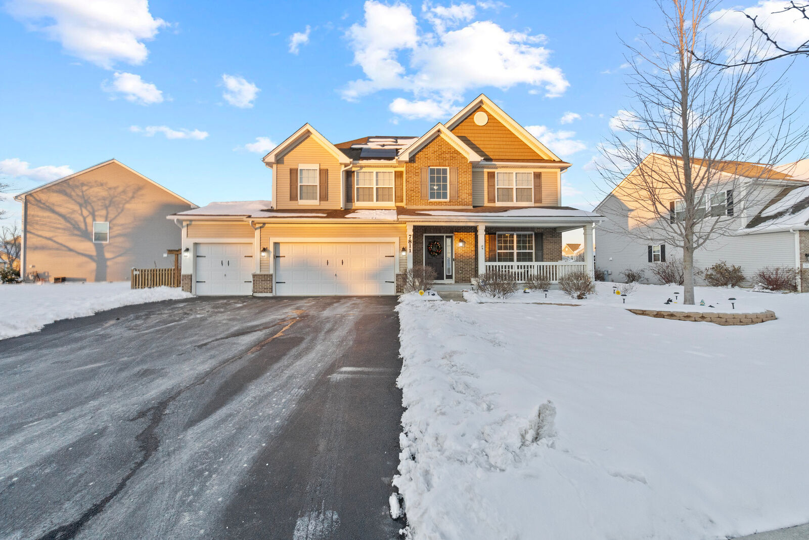 Property Photo: 7811 Bellflower Lane IL 60431