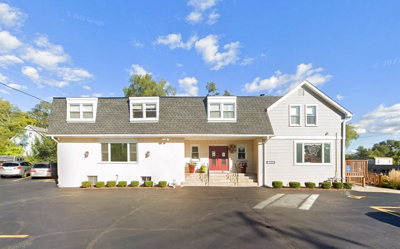 Property Photo: 106 E State Road 2B IL 60042