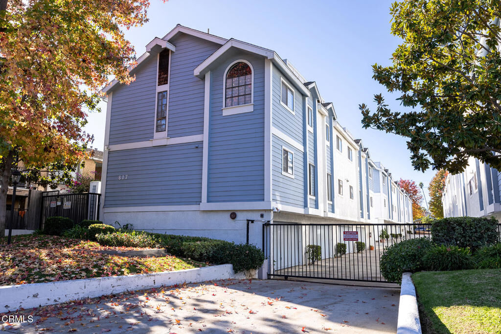 Property Photo:  617 N Mar Vista Avenue 2  CA 91106 